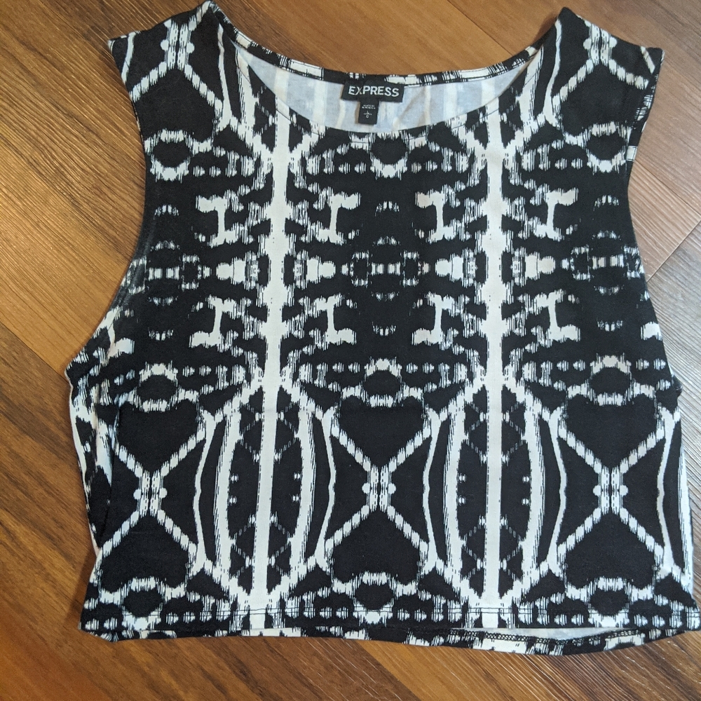 Crop top